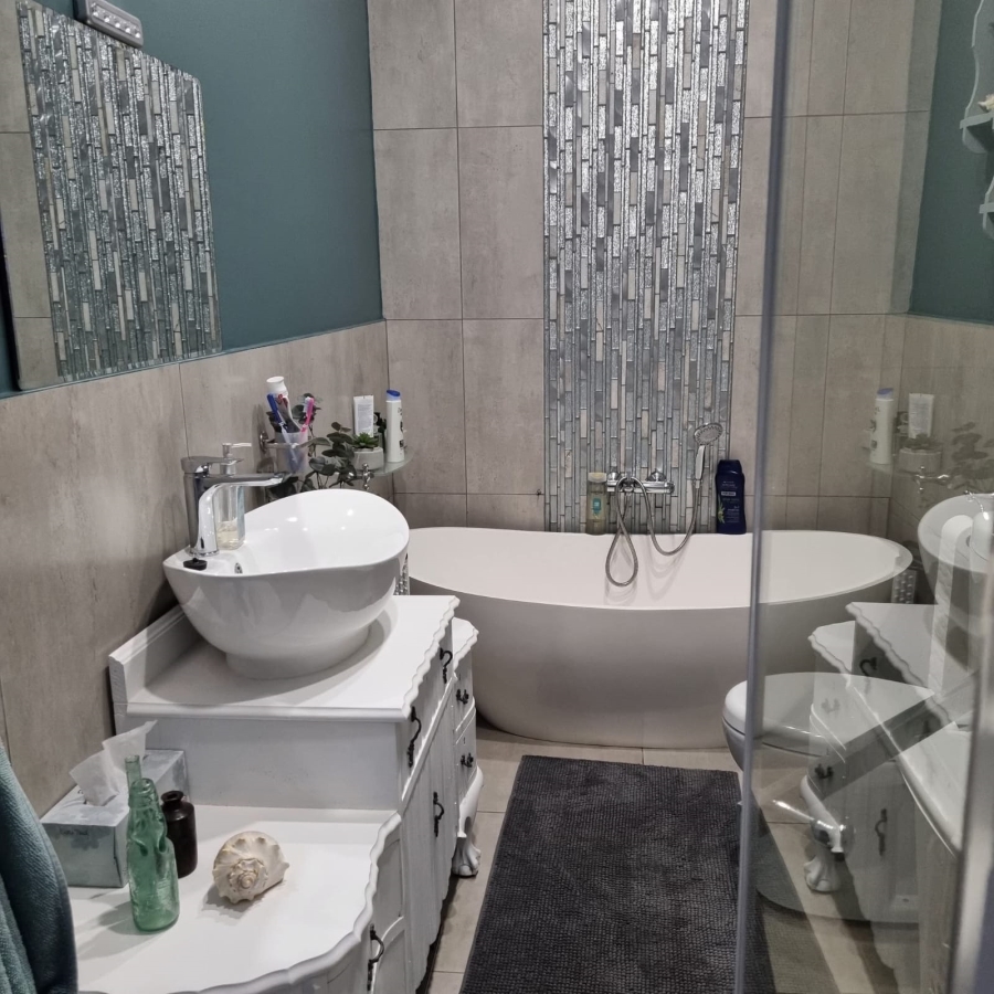 6 Bedroom Property for Sale in Kathu Northern Cape